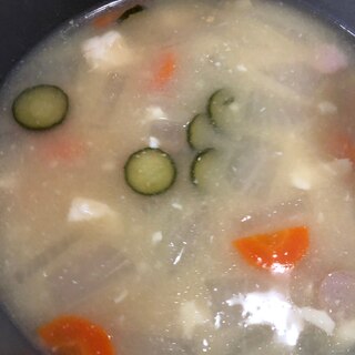 きゅうり大根にんじん豆腐のお味噌汁